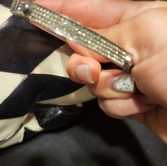 GORGEOUS BLACK RHINESTONE MICHAEL KORS BRACELET - Picture 7 of 7